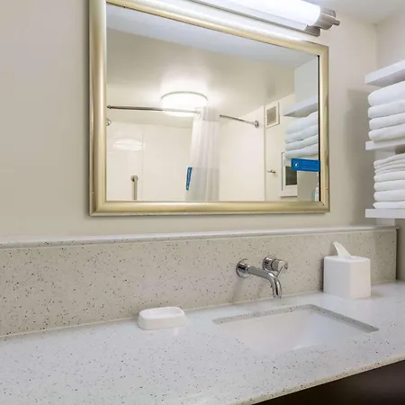 Hampton Inn Jackson Pearl Intrntl Airport Exterior photo